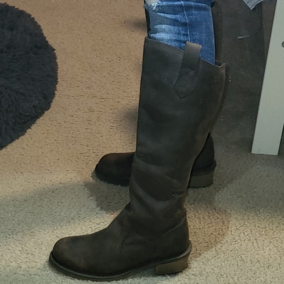 Leather boots - Picture 11 of 12